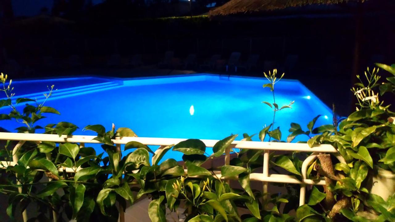 Brit Hotel Confort Helios Агде Екстериор снимка
