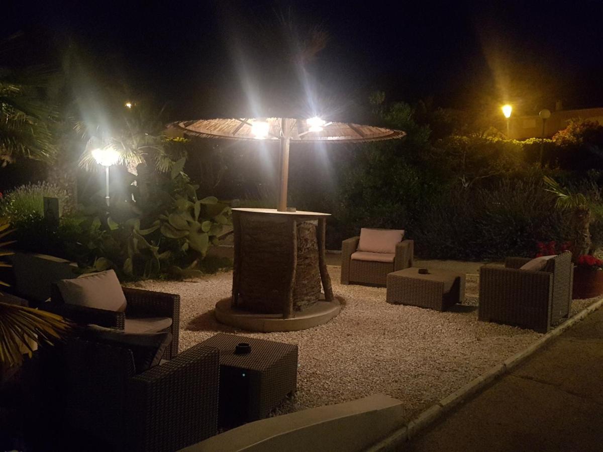 Brit Hotel Confort Helios Агде Екстериор снимка