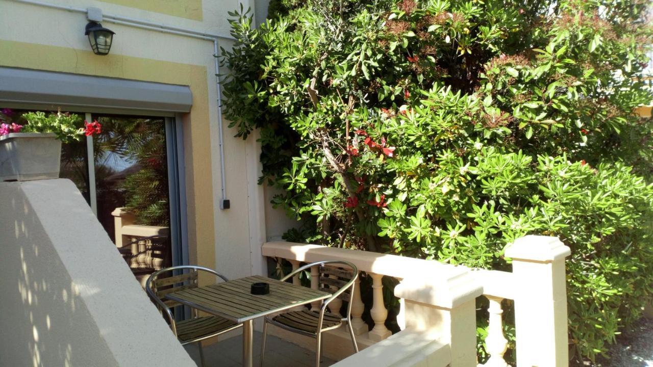Brit Hotel Confort Helios Агде Екстериор снимка