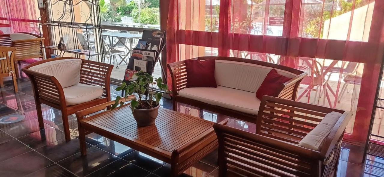 Brit Hotel Confort Helios Агде Екстериор снимка